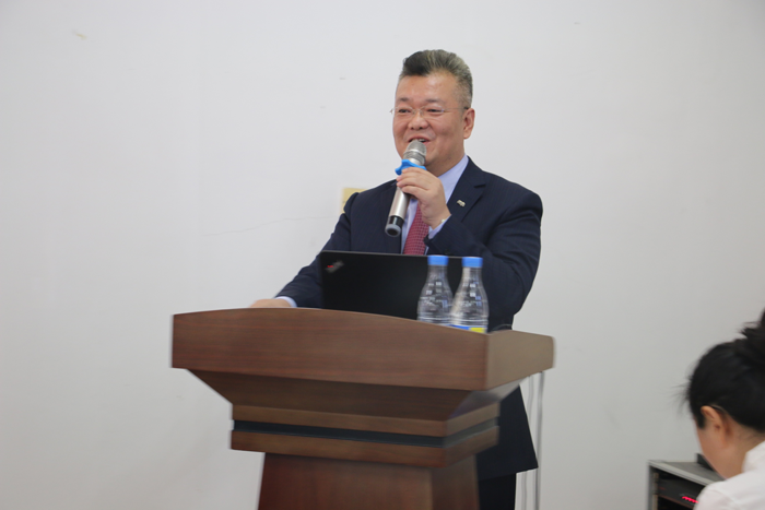 西諾集團總經理竇波先生