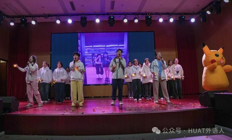 湖北汽車工業學院“南方略杯”第二屆英語演講比賽決賽圓滿落幕5 湖北汽車工業學院“南方略杯”第二屆英語演講比賽決賽圓滿落幕5