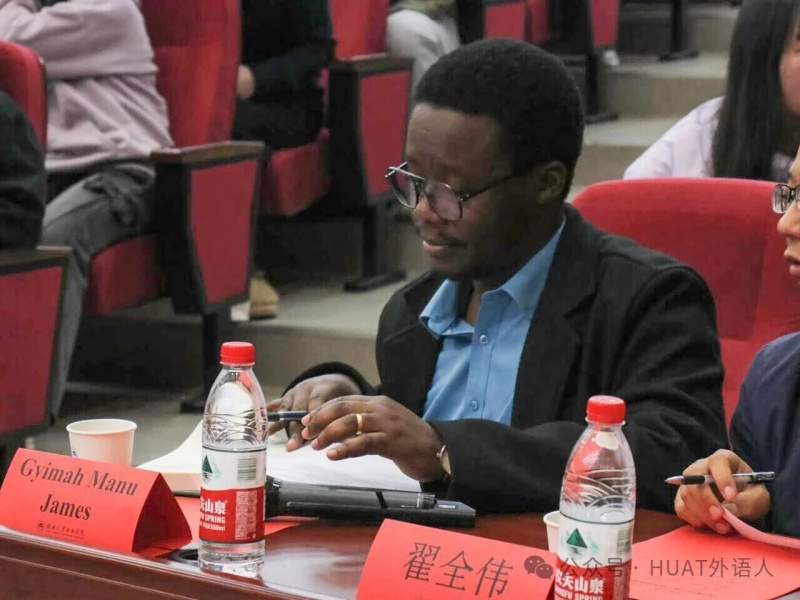 湖北汽車工業學院“南方略杯”第二屆英語演講比賽決賽圓滿落幕6 湖北汽車工業學院“南方略杯”第二屆英語演講比賽決賽圓滿落幕6